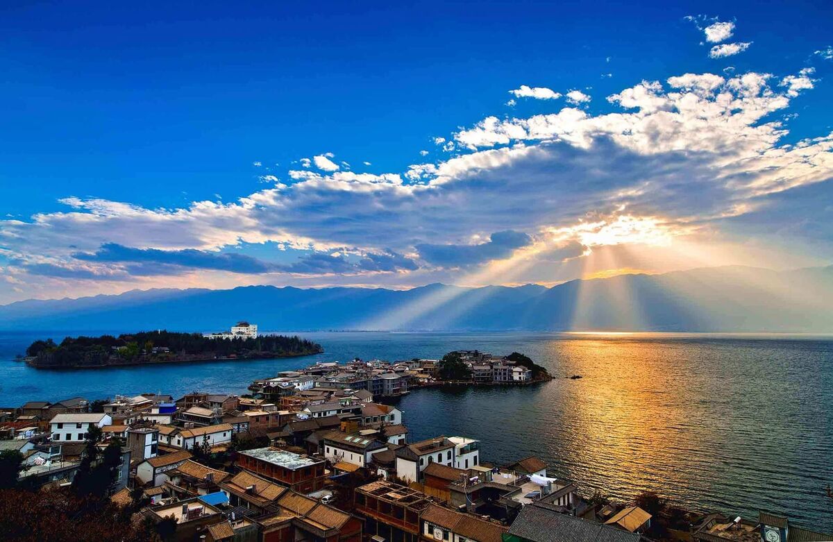 Dali Erhai Lake, Cangshan Mountain, Bai ethnic dwellings